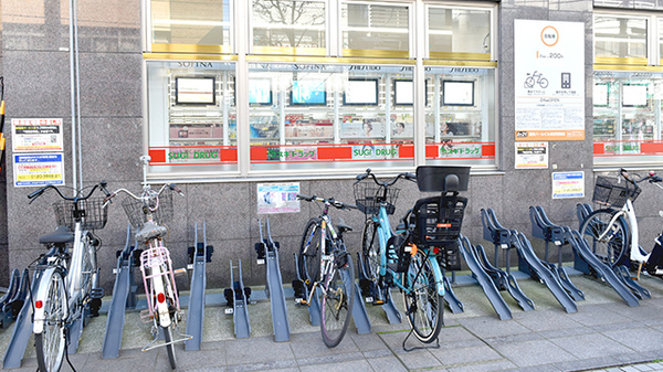 スギ薬局　辻堂駅南口店の駐輪場