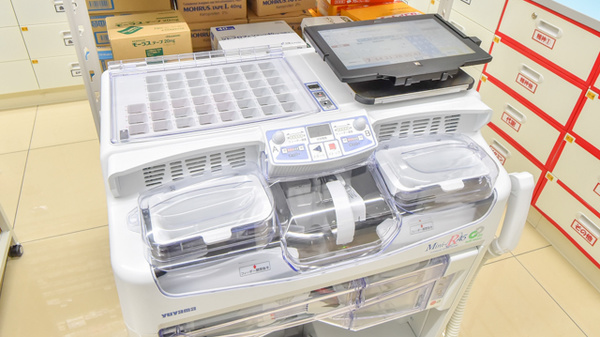 スギ薬局　和泉府中東店の調剤器具