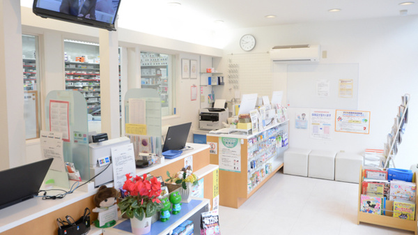 キリン堂薬局　桂病院前店の受付/カウンター
