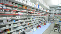 キリン堂薬局　桂病院前店の薬棚