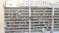 ファーマシーオカムラ薬局 蛍池店の薬棚