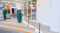 スギ薬局　西新小岩店の入口