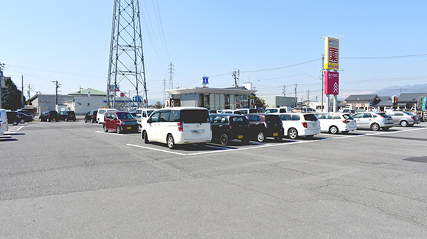 モリキ大豆島薬局の駐車場