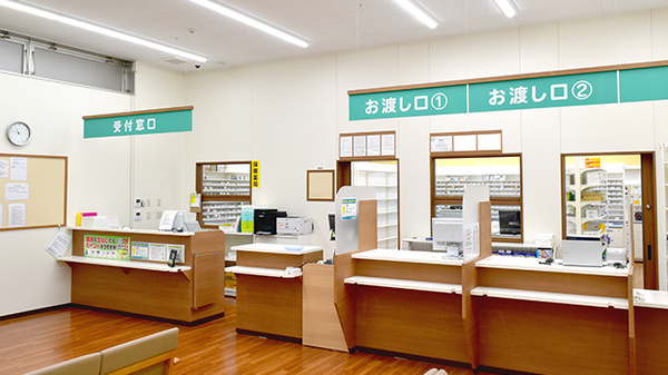 杏林堂薬局　新所原駅南店の受付/カウンター