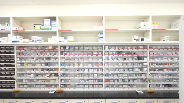 たんぽぽ薬局　高蔵寺店の薬棚