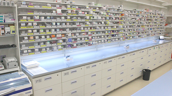 マルエ薬局　前橋西片貝店の調剤室