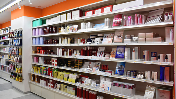 心斎橋薬局の化粧品