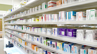 ドラッグセイムス世田谷桜新町薬局の薬棚
