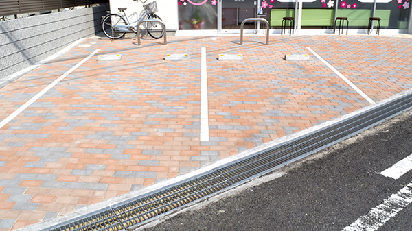 さくら薬局　高槻店の駐車場