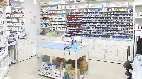 コスモス調剤薬局　パニエ六甲店の調剤室