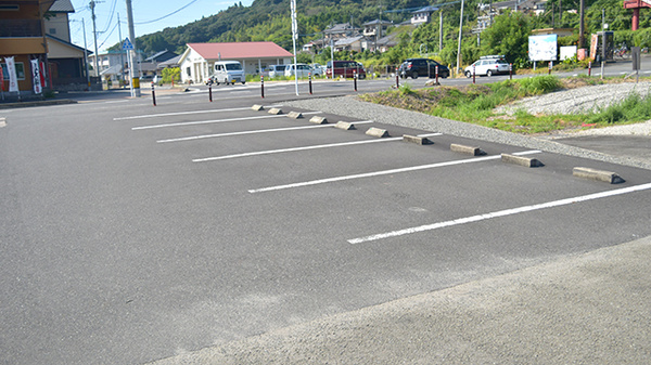 阪神調剤薬局　ゆのもと駅前店の駐車場