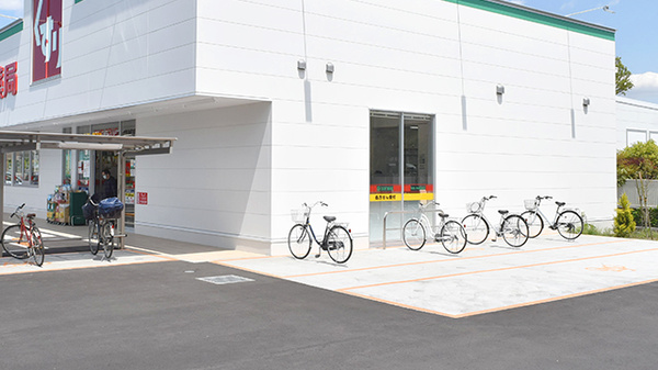 スギ薬局　上水本町店の駐輪場