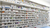 スギ薬局　八王子別所店の薬棚