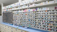 スギ薬局　寺横店の薬棚