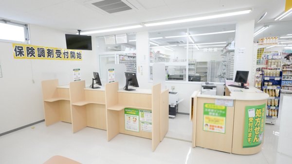 スギ薬局　松河戸店の受付/カウンター