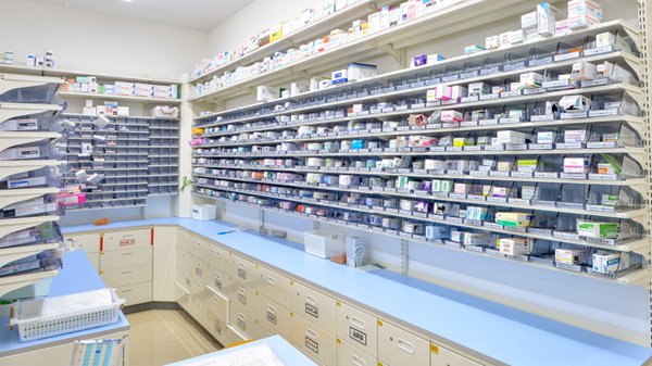 スギ薬局　御陵店の調剤室