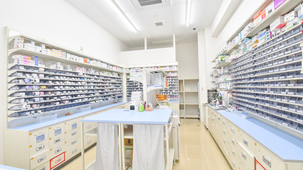 スギ薬局　畝田店の調剤室