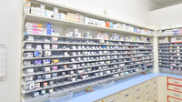 スギ薬局　畝田店の薬棚