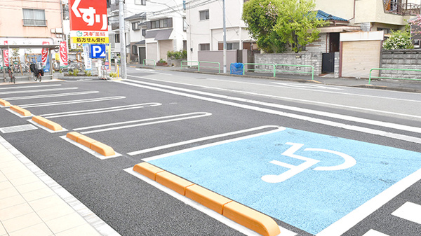 スギ薬局　練馬豊玉北店の駐車場