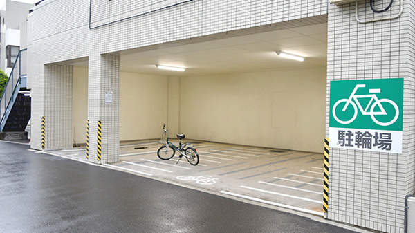 スギ薬局　練馬早宮店の駐輪場