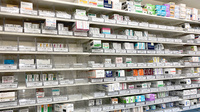 杏林堂薬局　上西店の薬棚