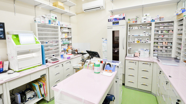 キリン堂薬局　西ノ京御前店の調剤室