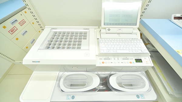 スギ薬局　町田金森東店の調剤器具