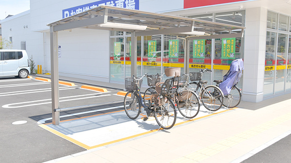 スギ薬局　町田金森東店の駐輪場