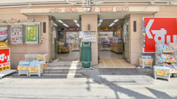 スギ薬局　北堀江店の入口