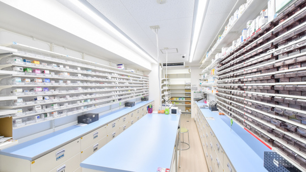 スギ薬局　北堀江店の調剤室