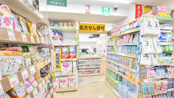 スギ薬局　木川東店の入口