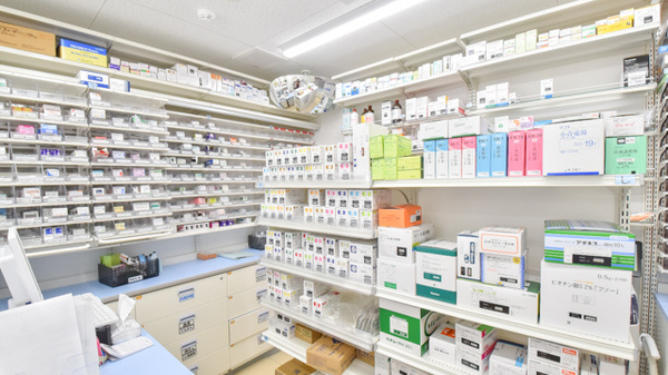 スギ薬局　木川東店の調剤室
