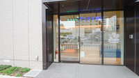 プラザ薬局　西長堀店の入口