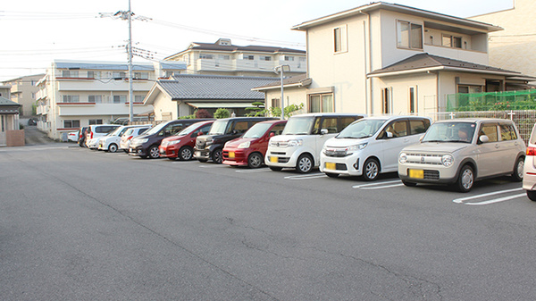 セキ薬局　狭山市店の駐車場