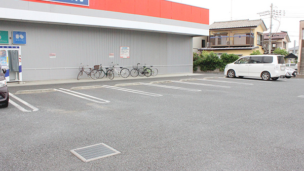 セキ薬局　新河岸店の駐車場