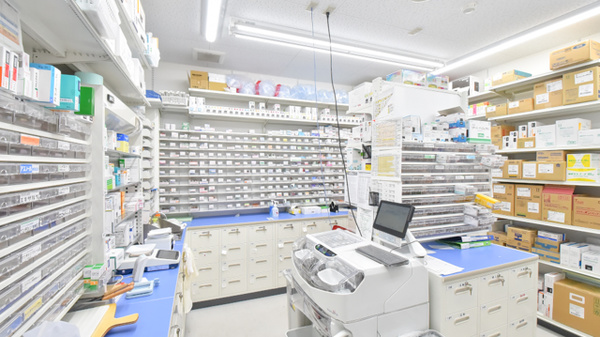 調剤薬局ツルハドラッグ盛岡大館町店の調剤室