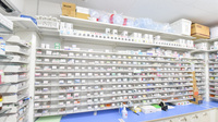 調剤薬局ツルハドラッグ盛岡大館町店の薬棚