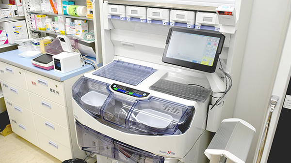 ウェルネス薬局　北本町店の調剤器具