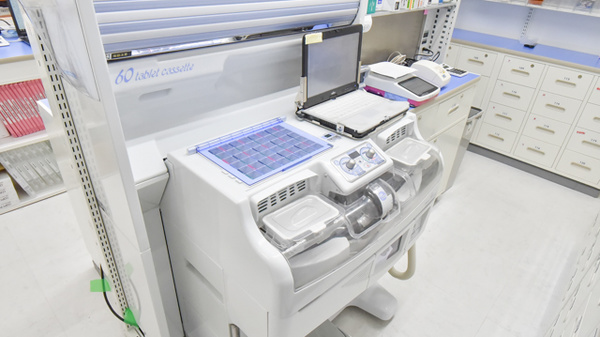 調剤薬局ツルハドラッグ北10条店の調剤器具