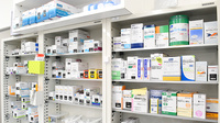 阪神調剤薬局　岡山大学病院前店の薬棚