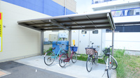 調剤薬局ツルハドラッグ又穂店の駐輪場
