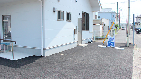 そらいろ調剤薬局　間々田店の駐車場