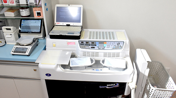 のだ東中央オレンジ薬局の調剤器具