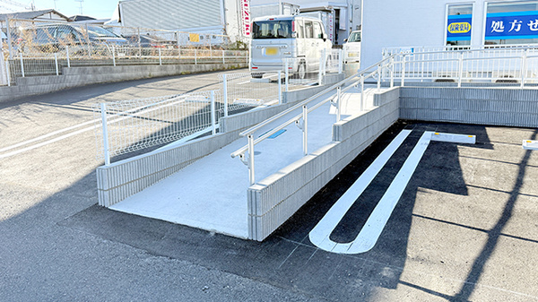 爽やか薬局鴻巣店のバリアフリー設備