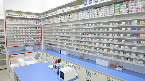 スギ薬局　フジモール吹上店の調剤室