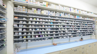 スギ薬局　いみずの小杉店の薬棚