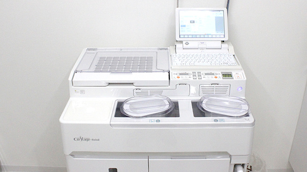 とやの網川原薬局の調剤器具