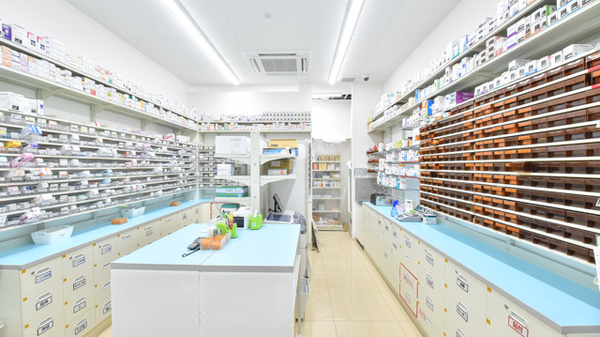 スギ薬局　宝塚南店の調剤室