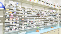 スギ薬局　宝塚南店の薬棚