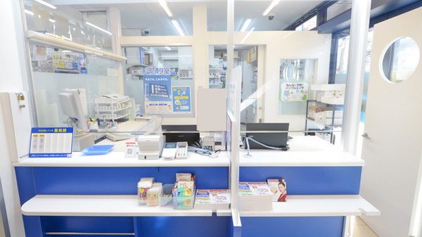 ウォンツ　十日市薬局の受付/カウンター